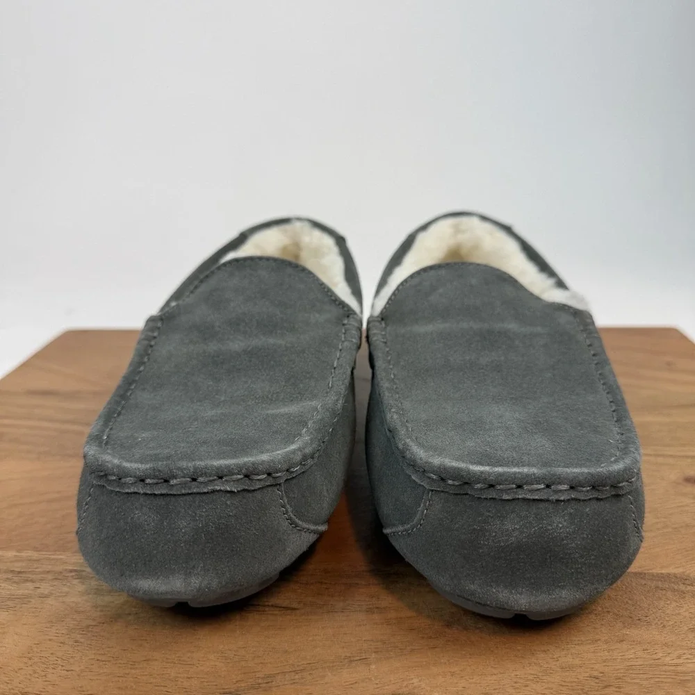 New Mens‎ Koolaburra By Ugg Tipton Gray Leather Faux Fur Lined Slippers Size 9 M